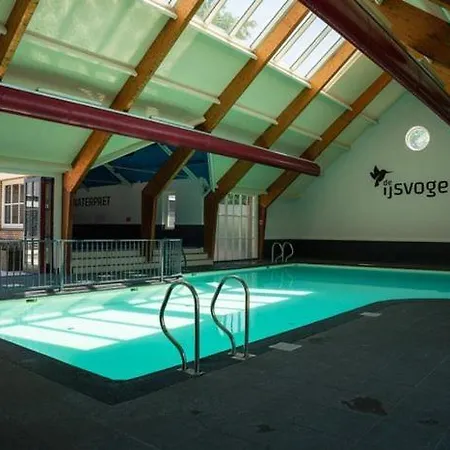 4 Persoons Boetiekchalet Met Hottub *