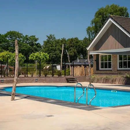 4 Persoons Boetiekchalet Met Hottub Chalet *