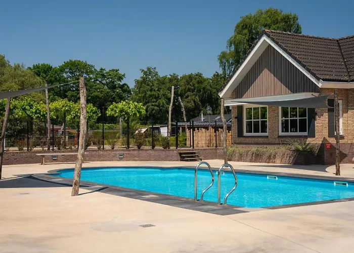 4 Persoons Boetiekchalet Met Hottub Chalet *